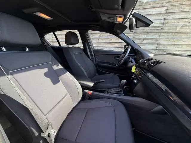 BMW 1 Series view 18