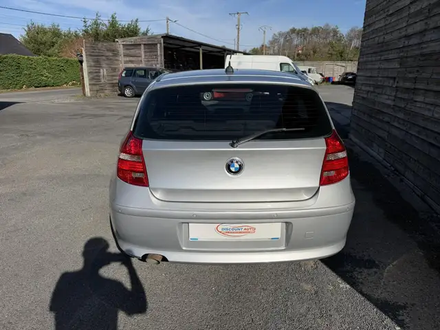 BMW 1 Series view 4