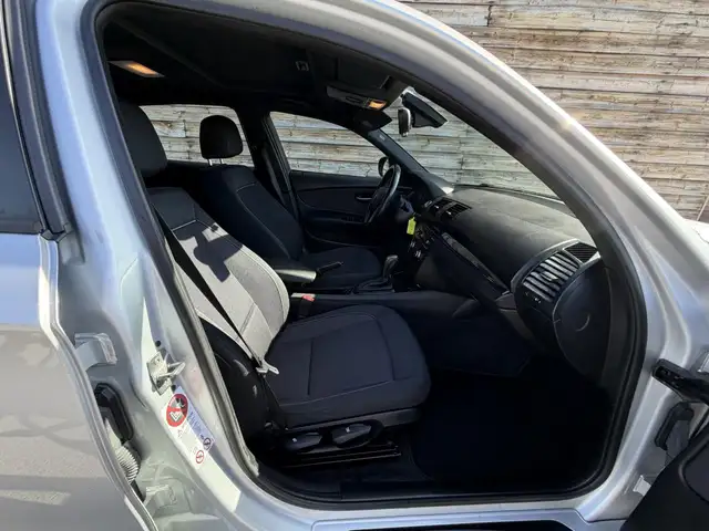 BMW 1 Series view 16
