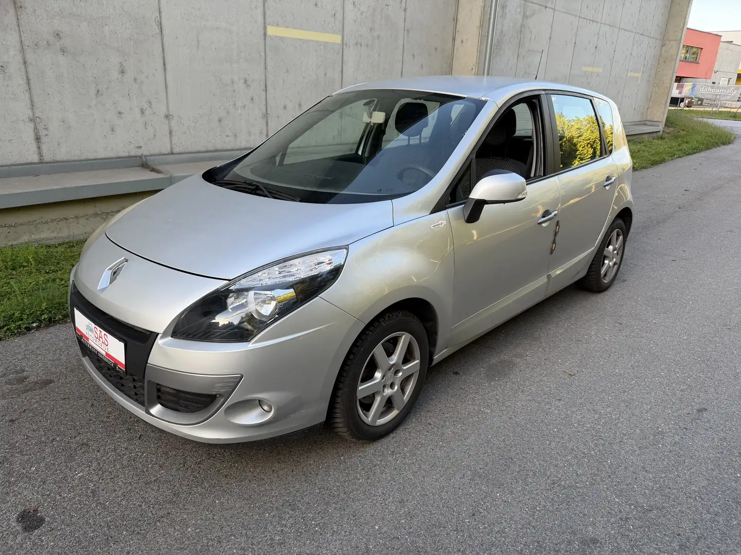 Renault Scenic Scénic III TomTom 2011 1,5 dCi DPF /Export/ Silber - 1