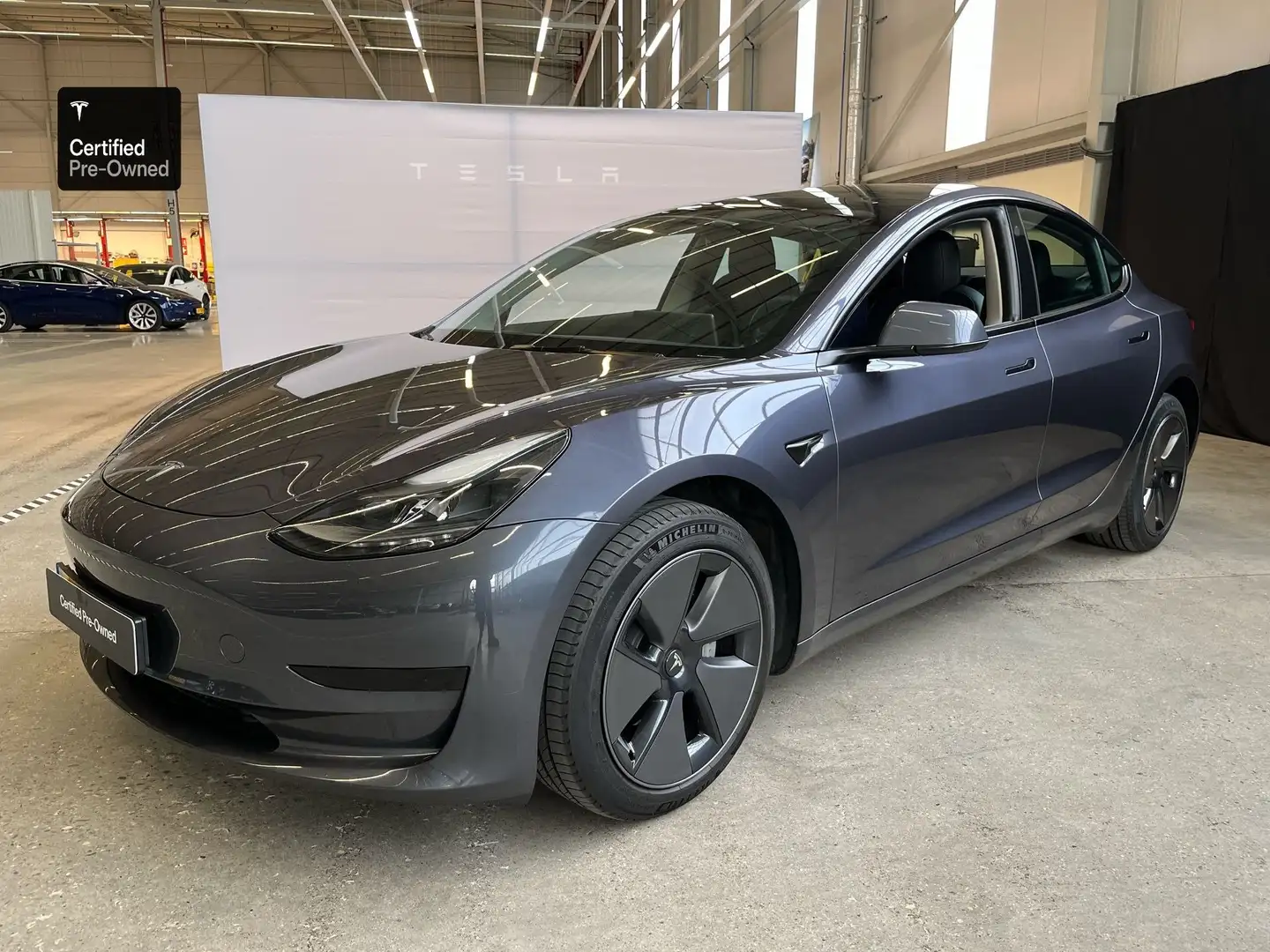 Tesla Model 3 RWD/Certified Pre Owned Grijs - 1