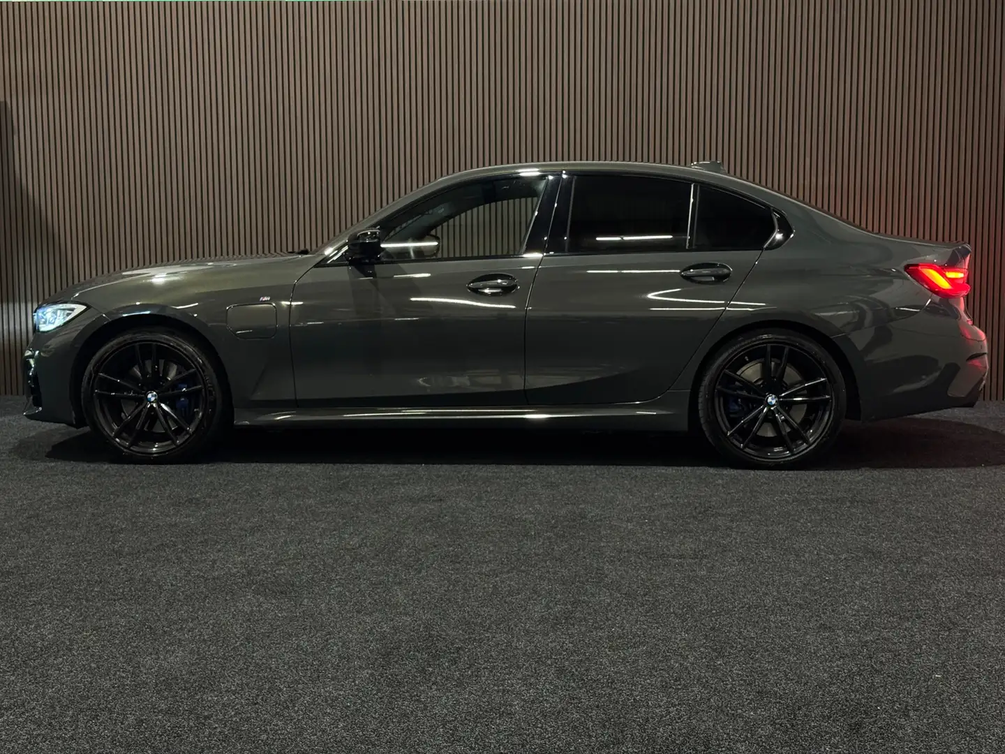 BMW 330 3-serie 330e M-Sport|ACC|Head-up|Pano|Laser Gris - 2