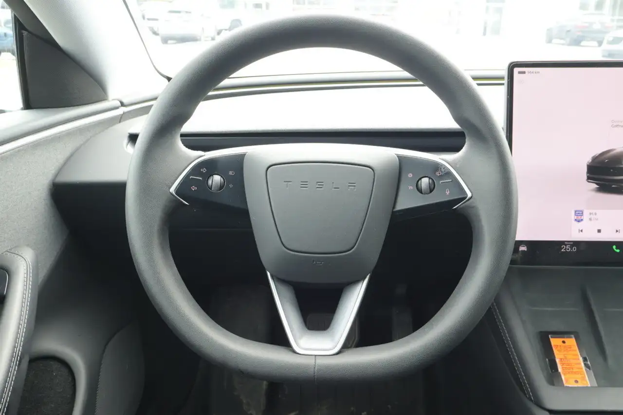 Tesla Model 3 fotografie Tesla Model 3
