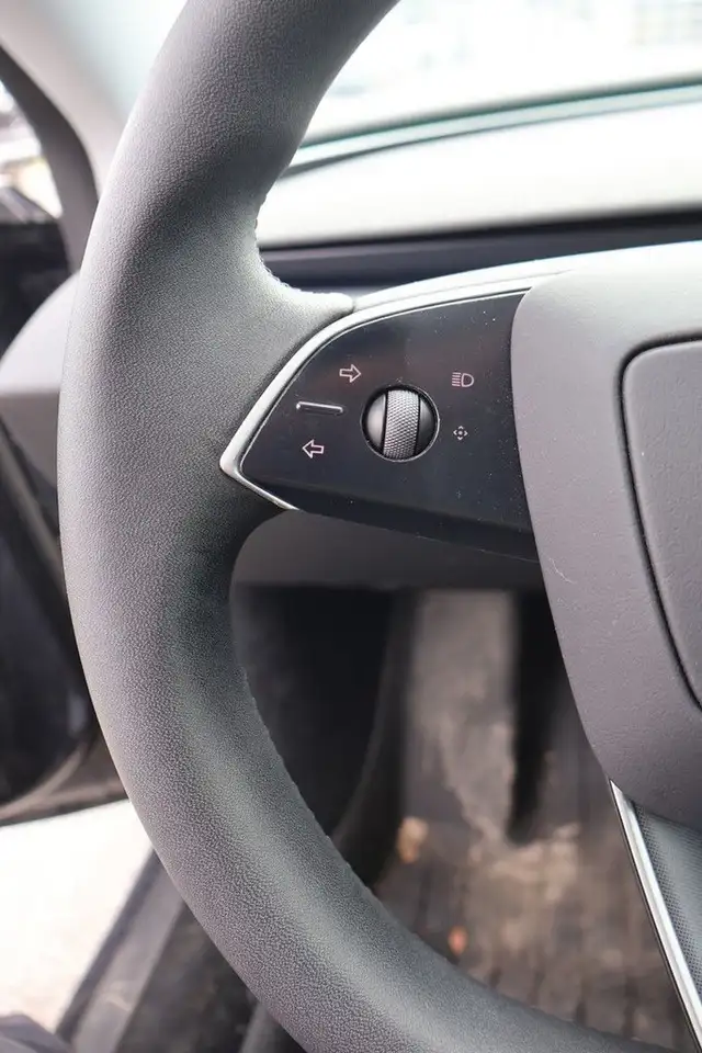 Tesla Model 3 fotografie Tesla Model 3