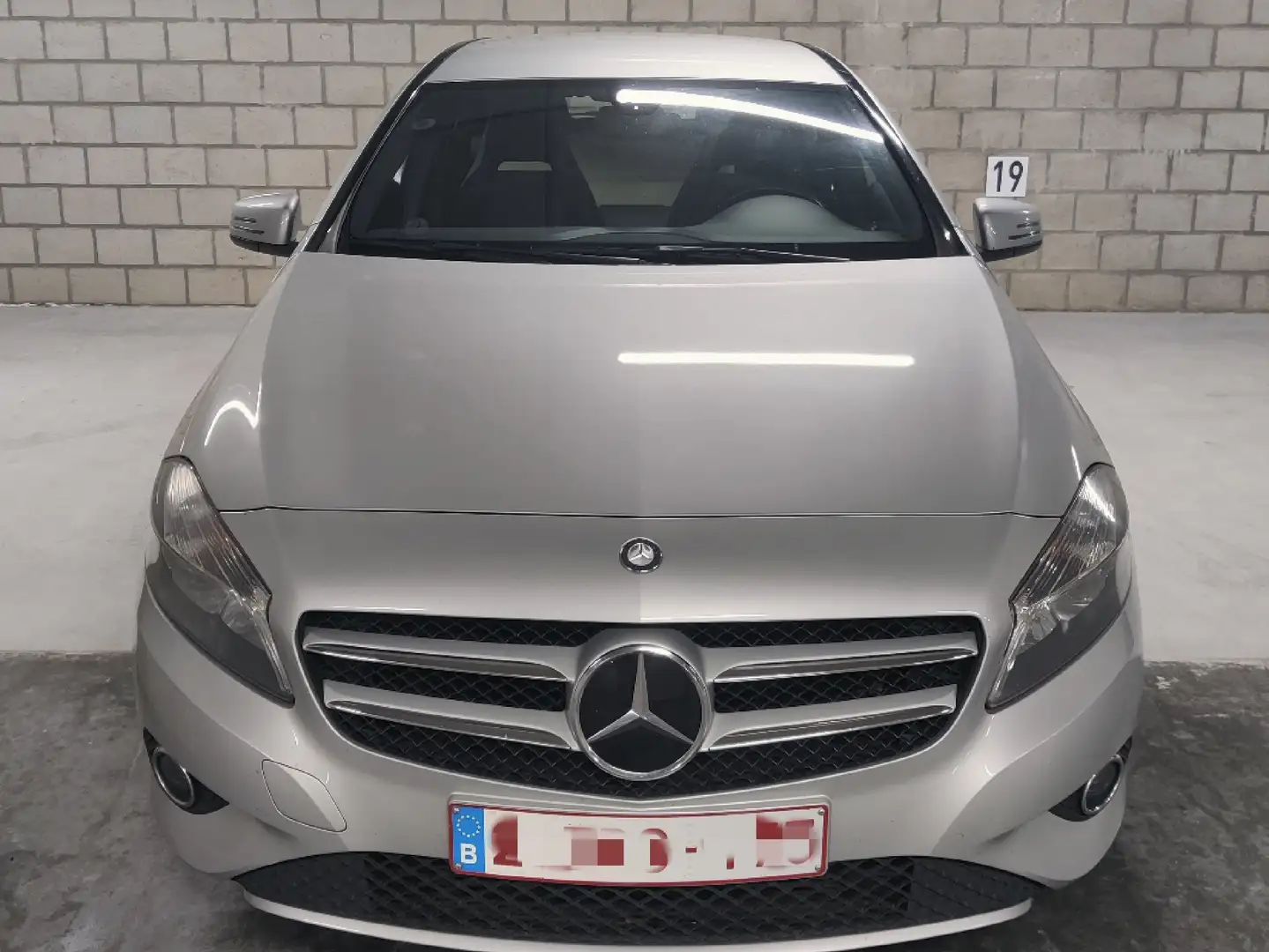 Mercedes-Benz 180 Stříbrná - 2