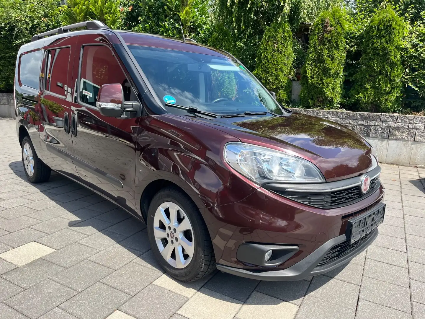 Fiat Doblo SX  Maxi 5-Sitzer Navi*Klimaaut.*PDC*SHZ Mauve - 2