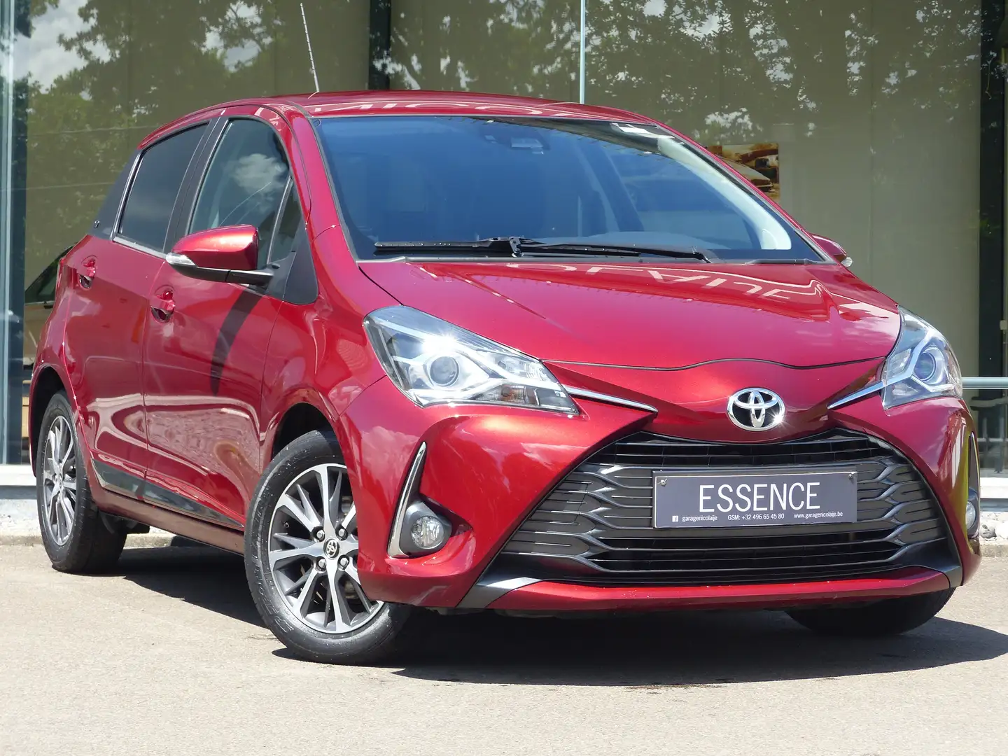 Toyota Yaris 1.5i Dual VVT-iE Y20 CVT Rojo - 2