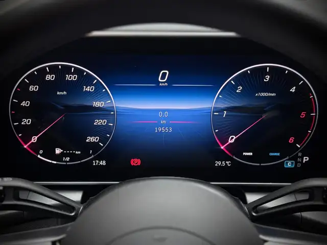 Mercedes-Benz GLC view 15