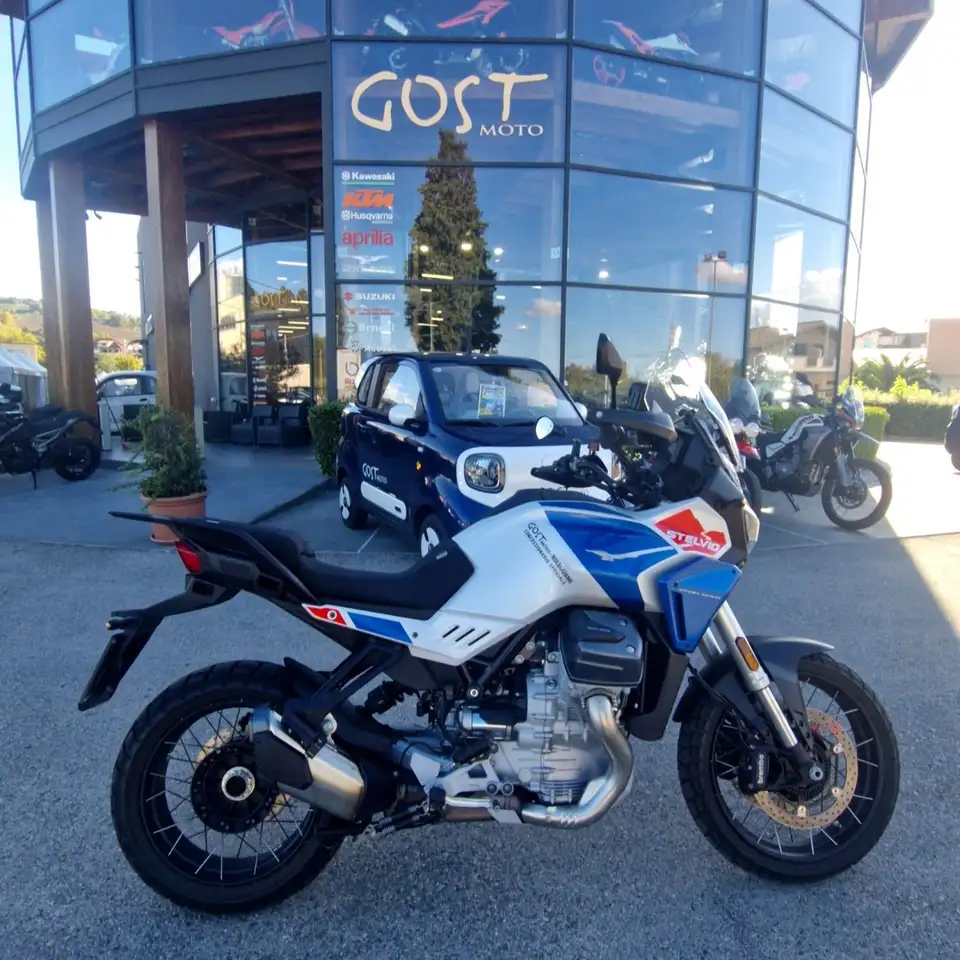 Moto Guzzi Stelvio