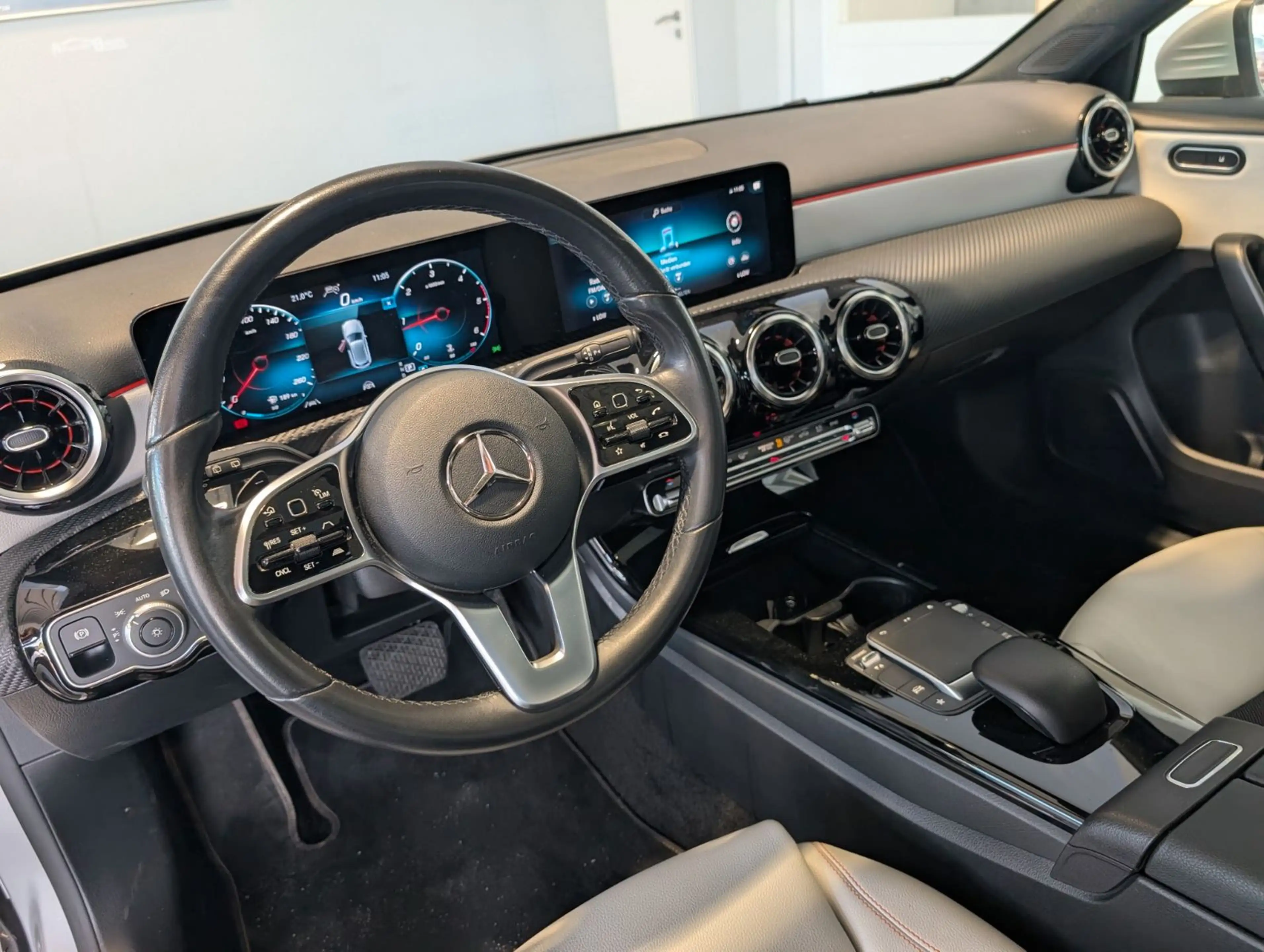Mercedes-Benz A 200 d*LED*ACC*AHK*Panorama*KAM* — photo 8