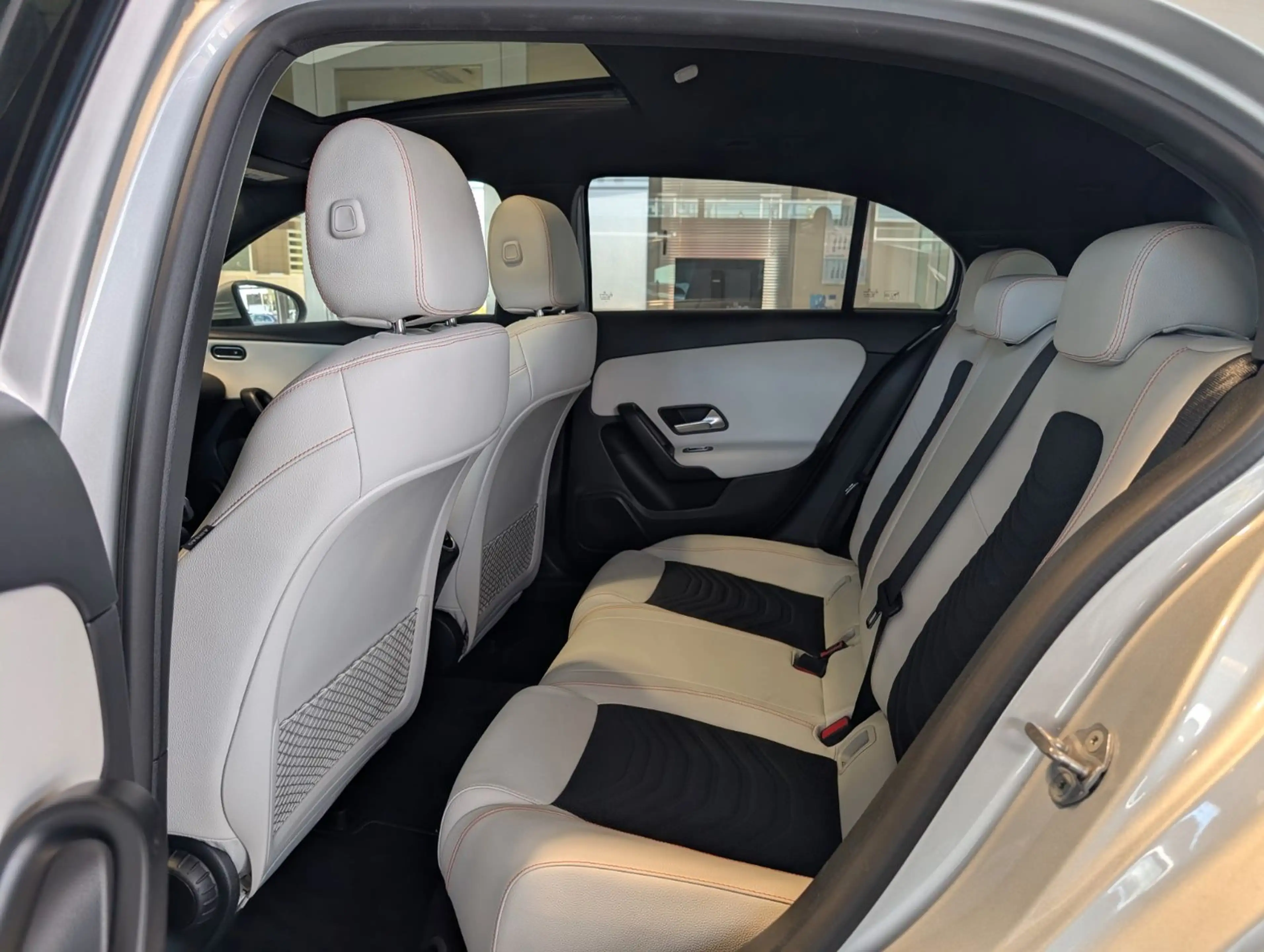 Mercedes-Benz A 200 d*LED*ACC*AHK*Panorama*KAM* — photo 6