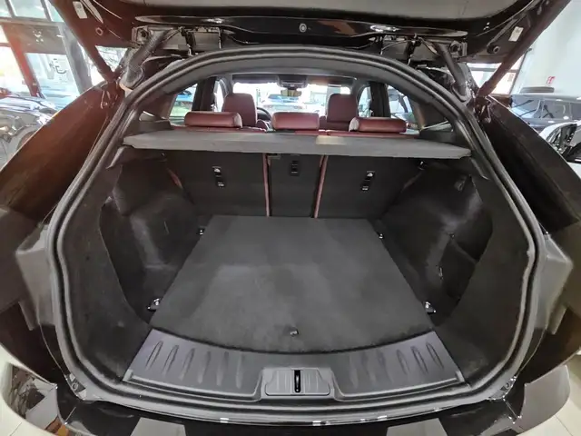 Jaguar E-Pace view 14