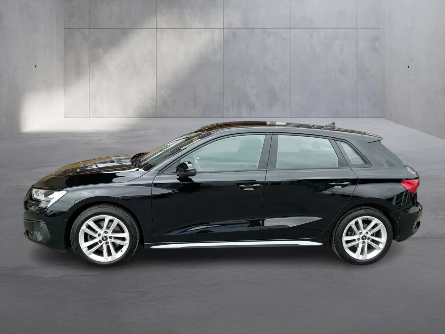 Audi A3 35 TDI Schwarz - 2