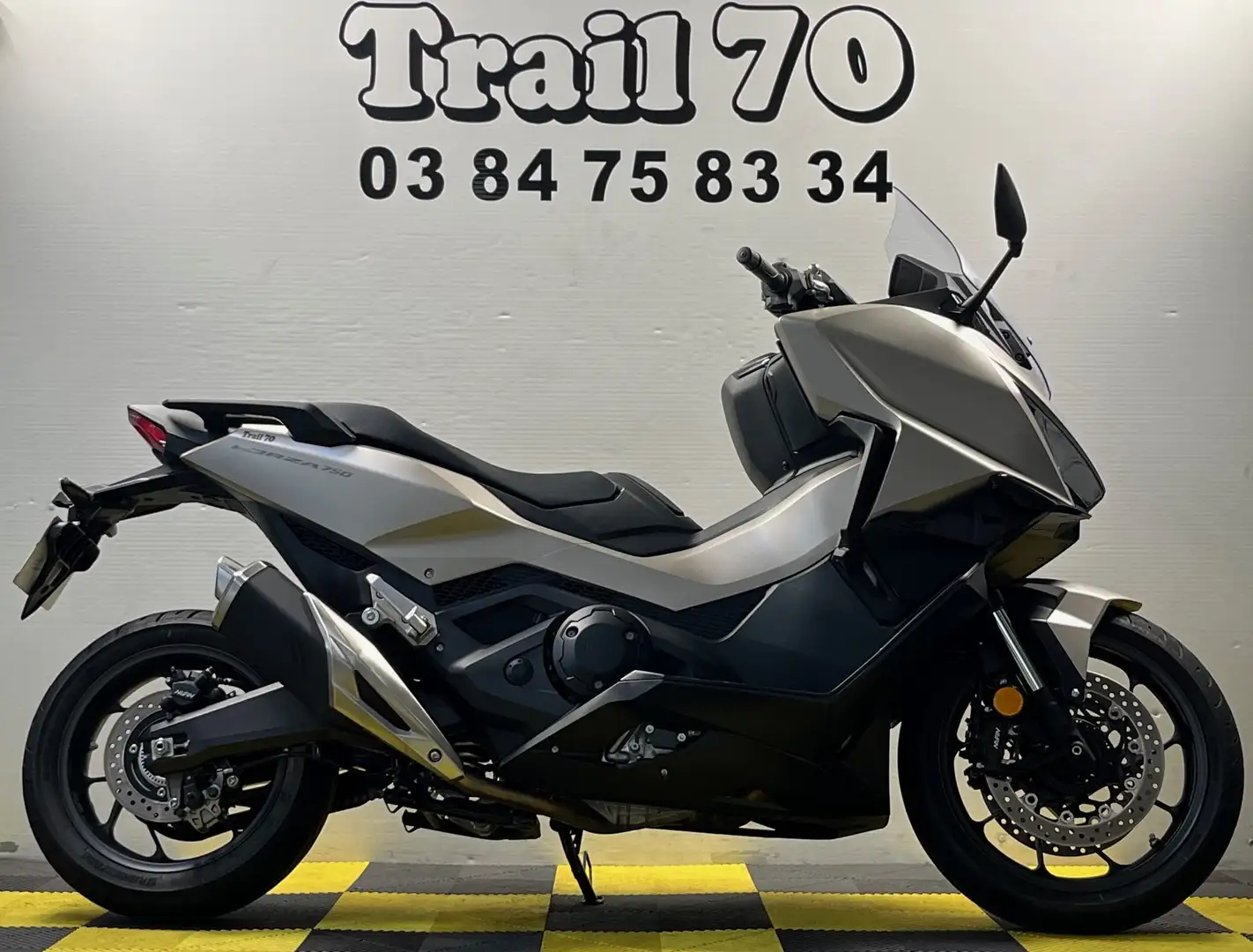 Honda Forza 750 Beige - 1