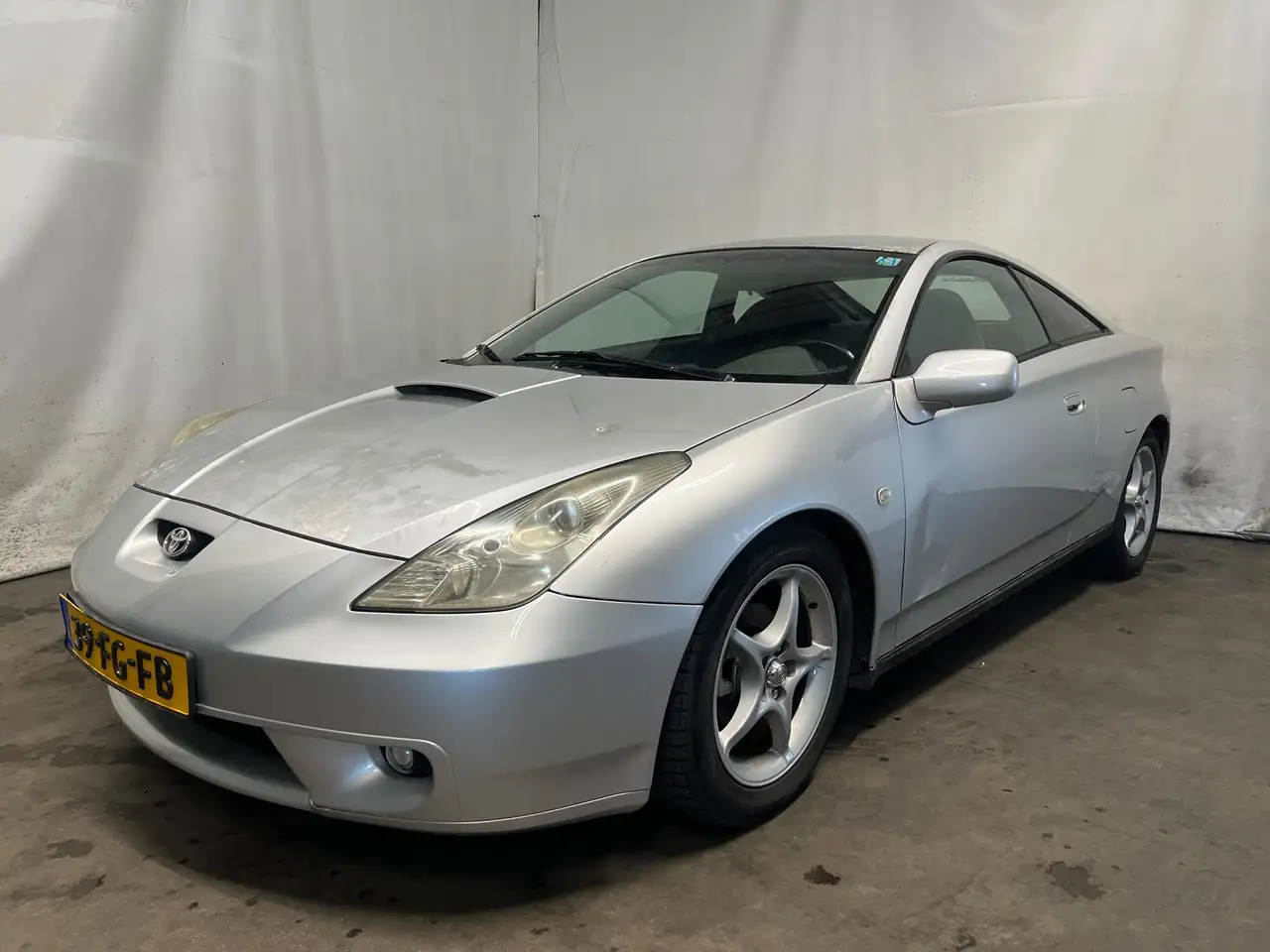 Toyota Celica 1.8 VVT-i - Schade, foto 2