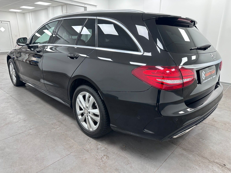 Mercedes-Benz C 250 CGI-AMG.PANO.LEDER.LED.AIRMATIC.BURM.NAVI — photo 4