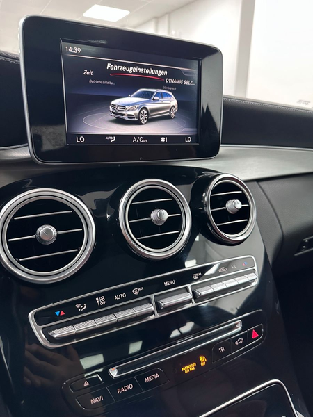 Mercedes-Benz C 250 CGI-AMG.PANO.LEDER.LED.AIRMATIC.BURM.NAVI — photo 25