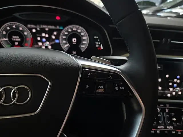 Audi A6 view 22