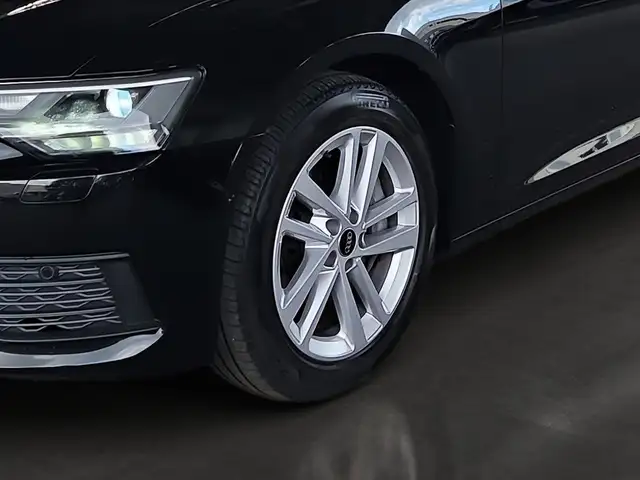 Audi A6 view 11