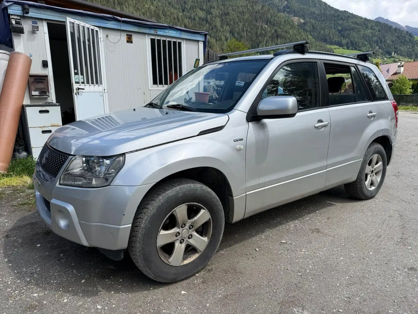 Suzuki Grand Vitara Grand Vitara 1,9 VX-EL 5DR DDiS L4V01 TÜV NEU! Grau - 1