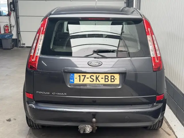 Ford C-Max view 6