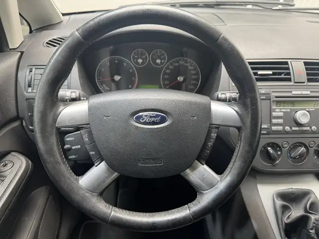 Ford C-Max view 12