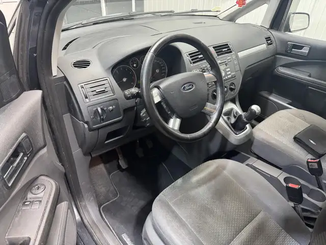 Ford C-Max view 10