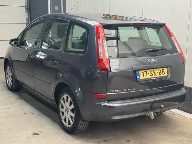 Ford C-Max view 7