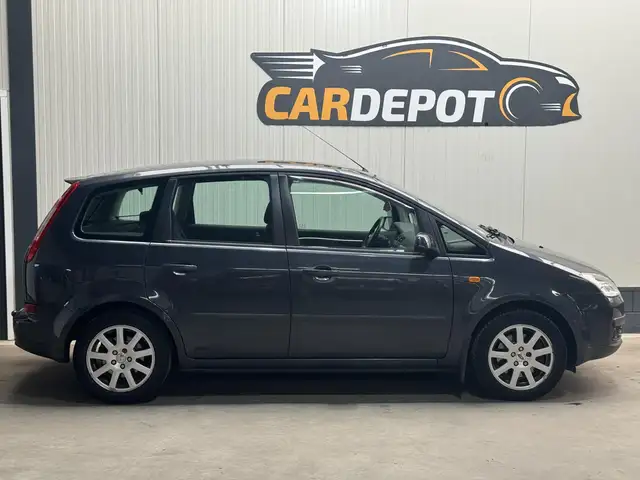 Ford C-Max view 4