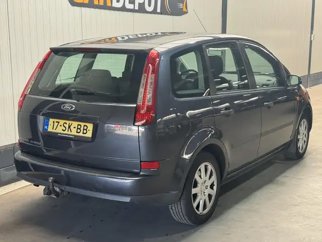 Ford C-Max view 5
