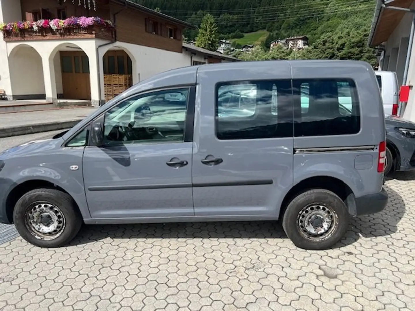 Volkswagen Caddy AUTOCARRO VETRATO Grigio - 2