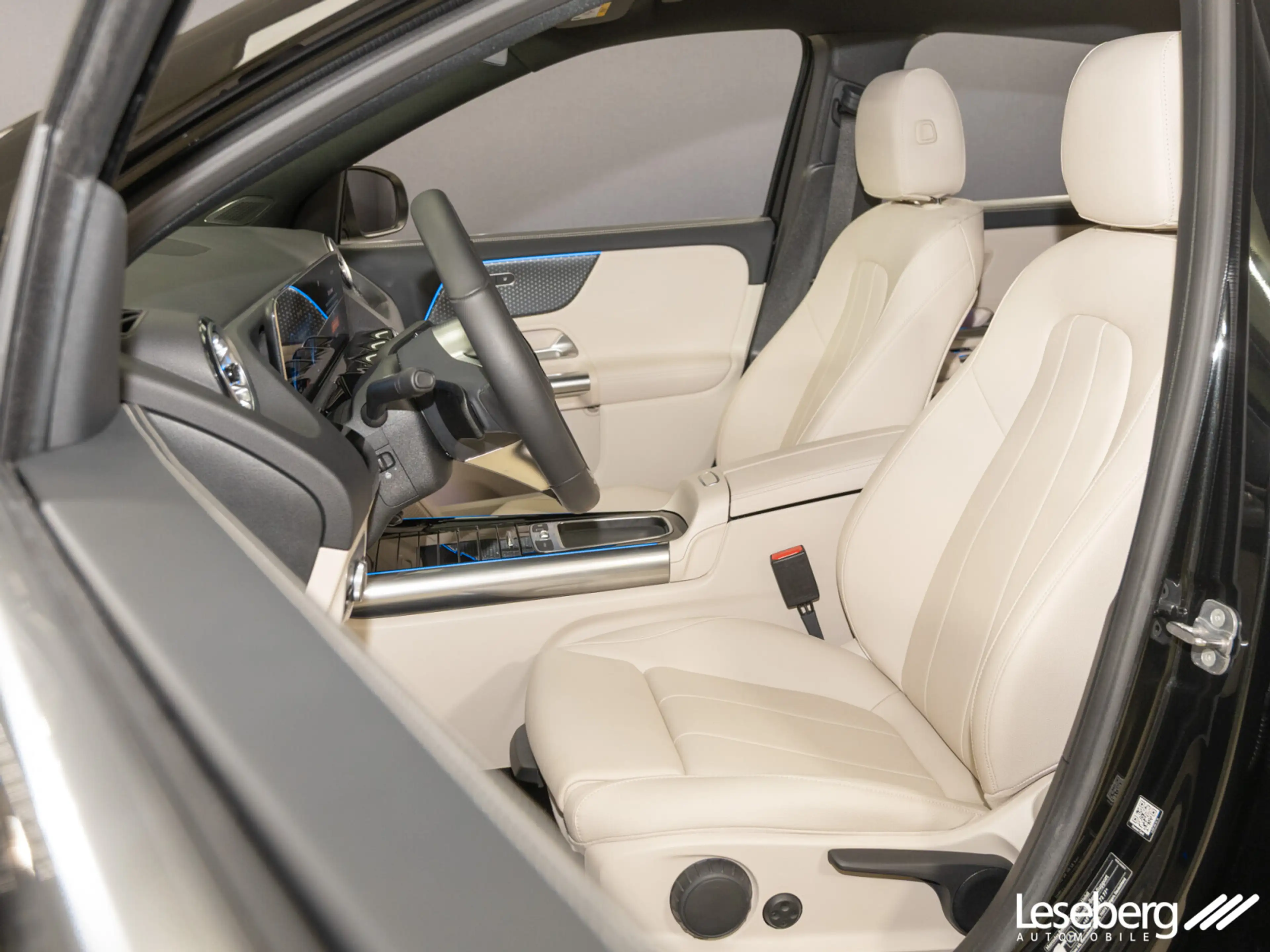 Mercedes-Benz EQA 250 EQA 250+ Progr. Adv.+ Navi/LED/Kamera/Adv.-Sound — photo 12
