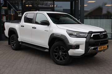 2.8 D-4D DUBBEL CABIN INVINCIBLE 2 SITZ A/T 4WD V