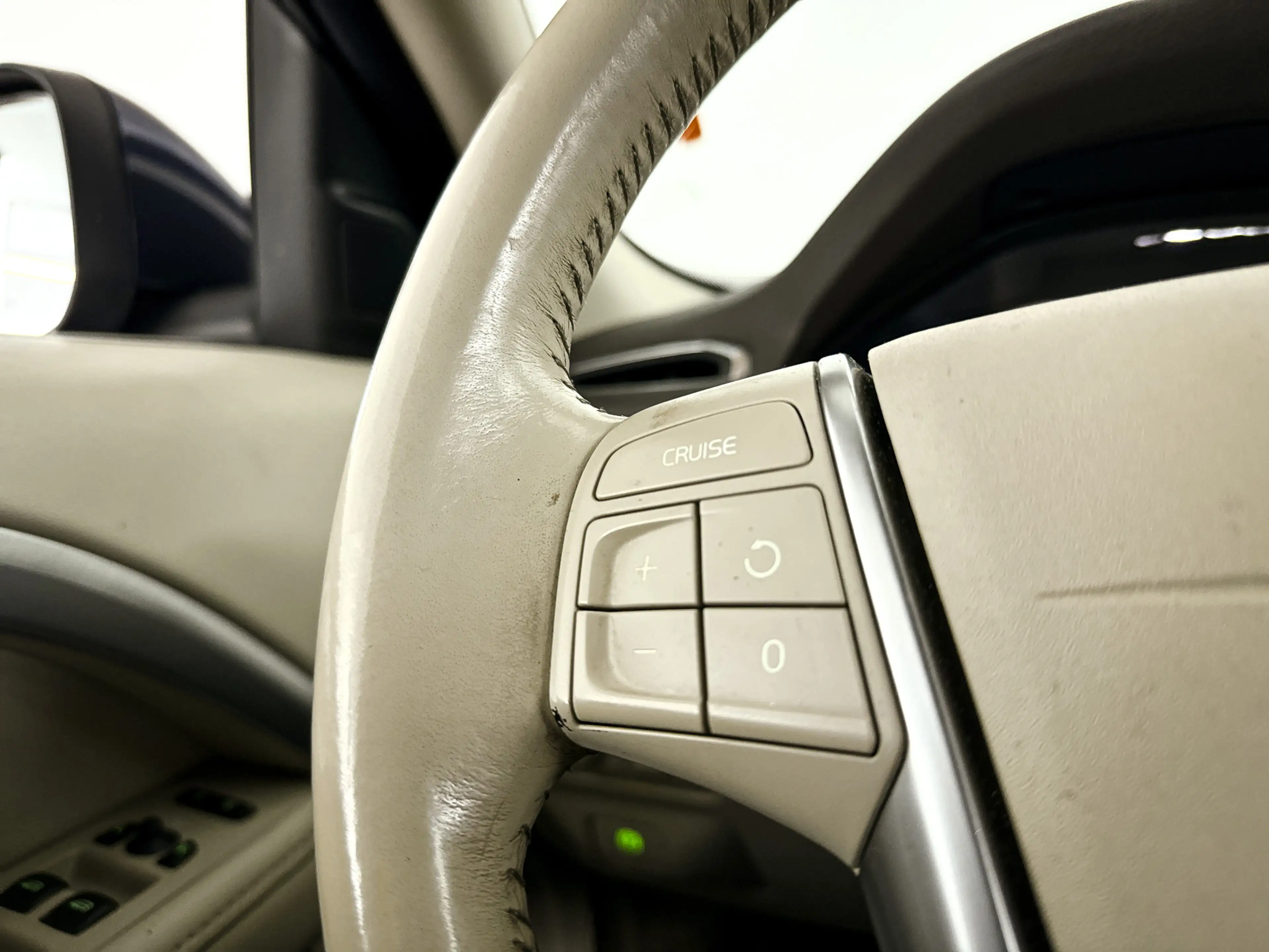 Volvo V70 1.6 T4 Limited Edition | Park assist | Cruise cont — photo 15