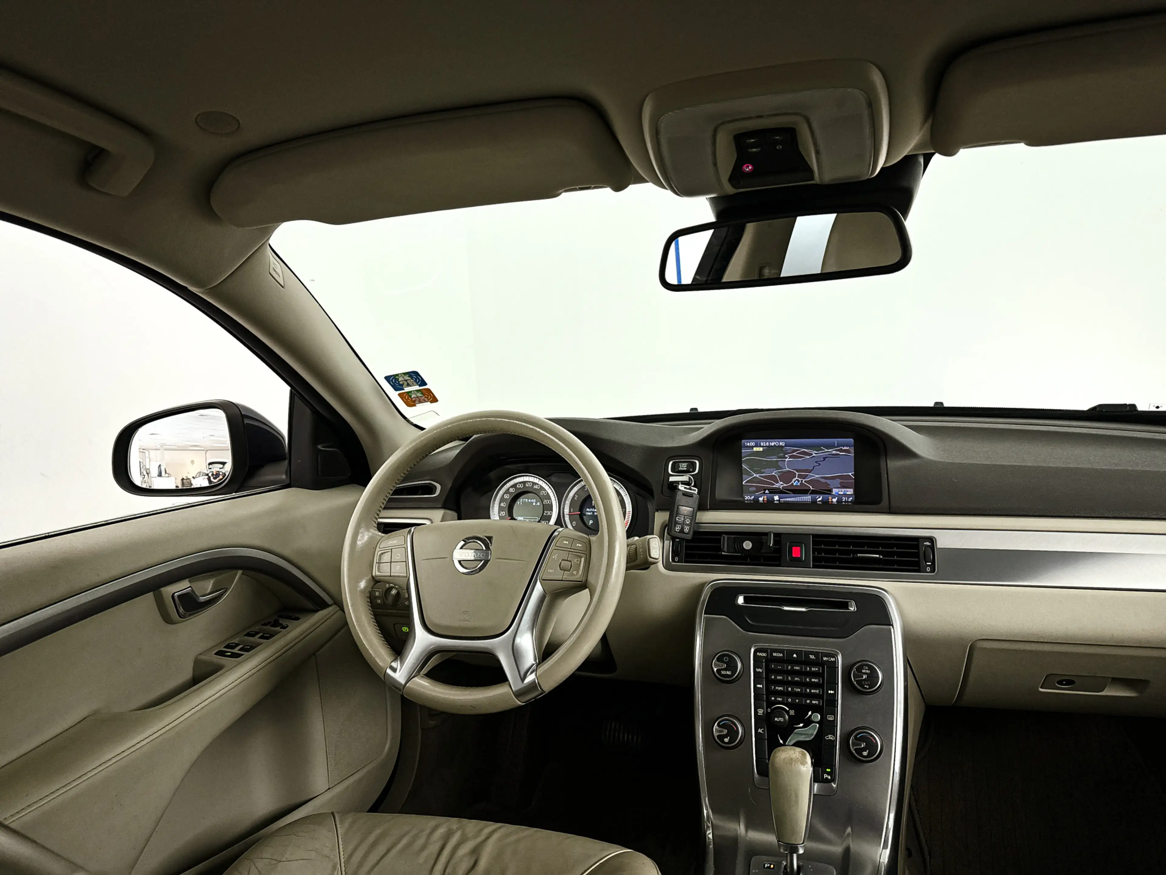Volvo V70 1.6 T4 Limited Edition | Park assist | Cruise cont — photo 7