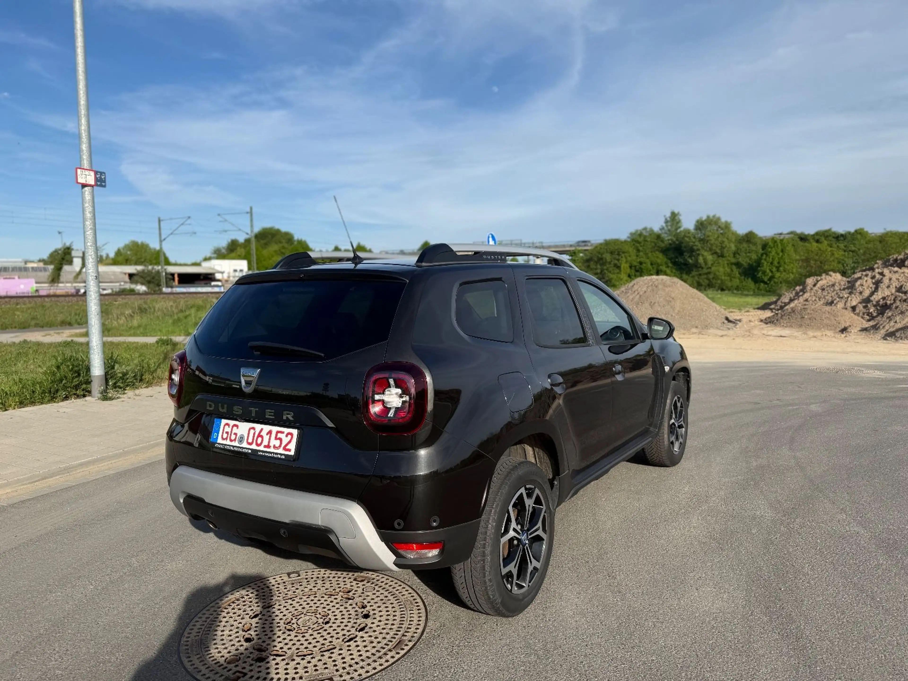 Dacia Duster II Celebration / 360°-Kamera / Navi — photo 4