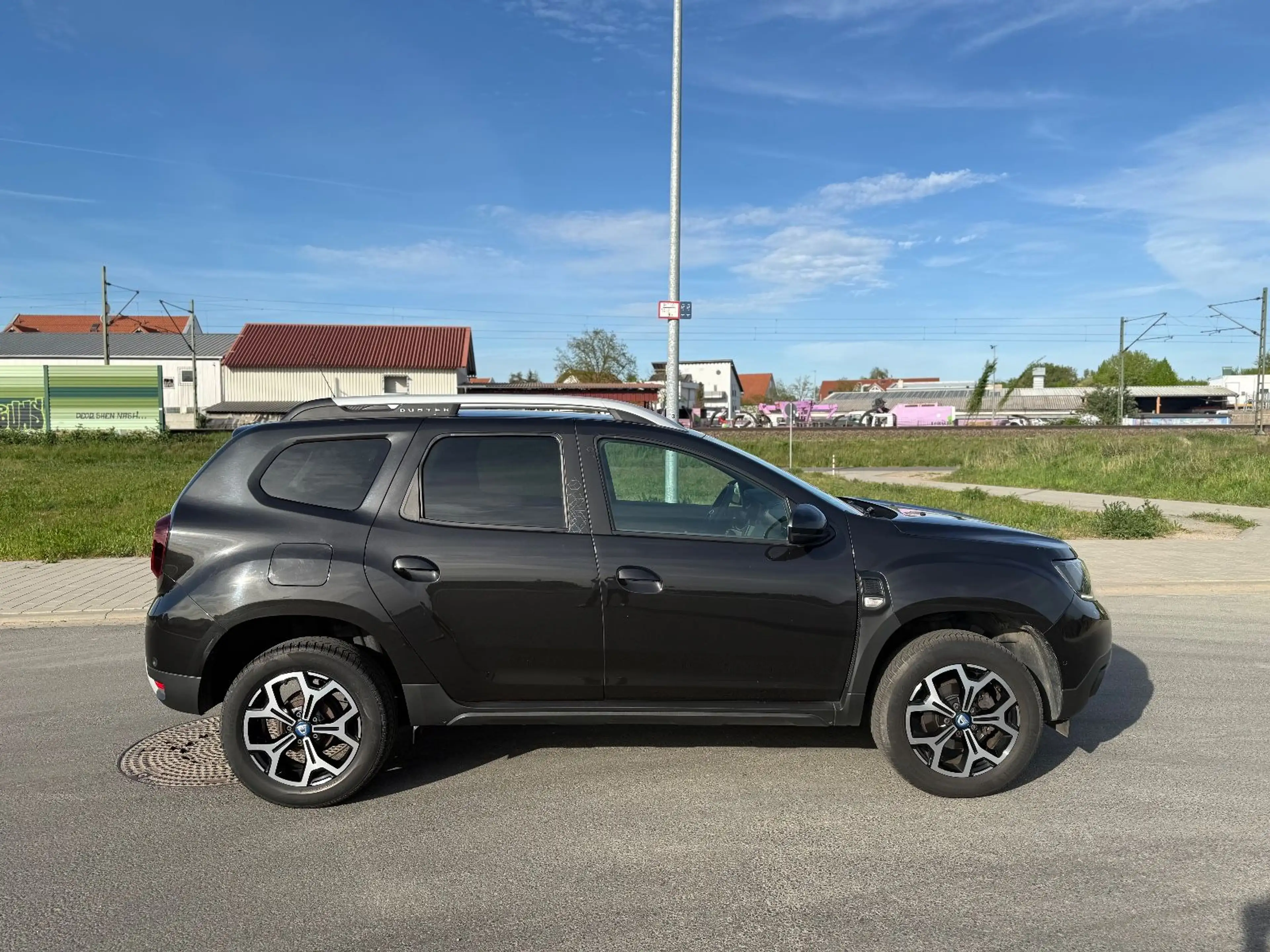 Dacia Duster II Celebration / 360°-Kamera / Navi — photo 3