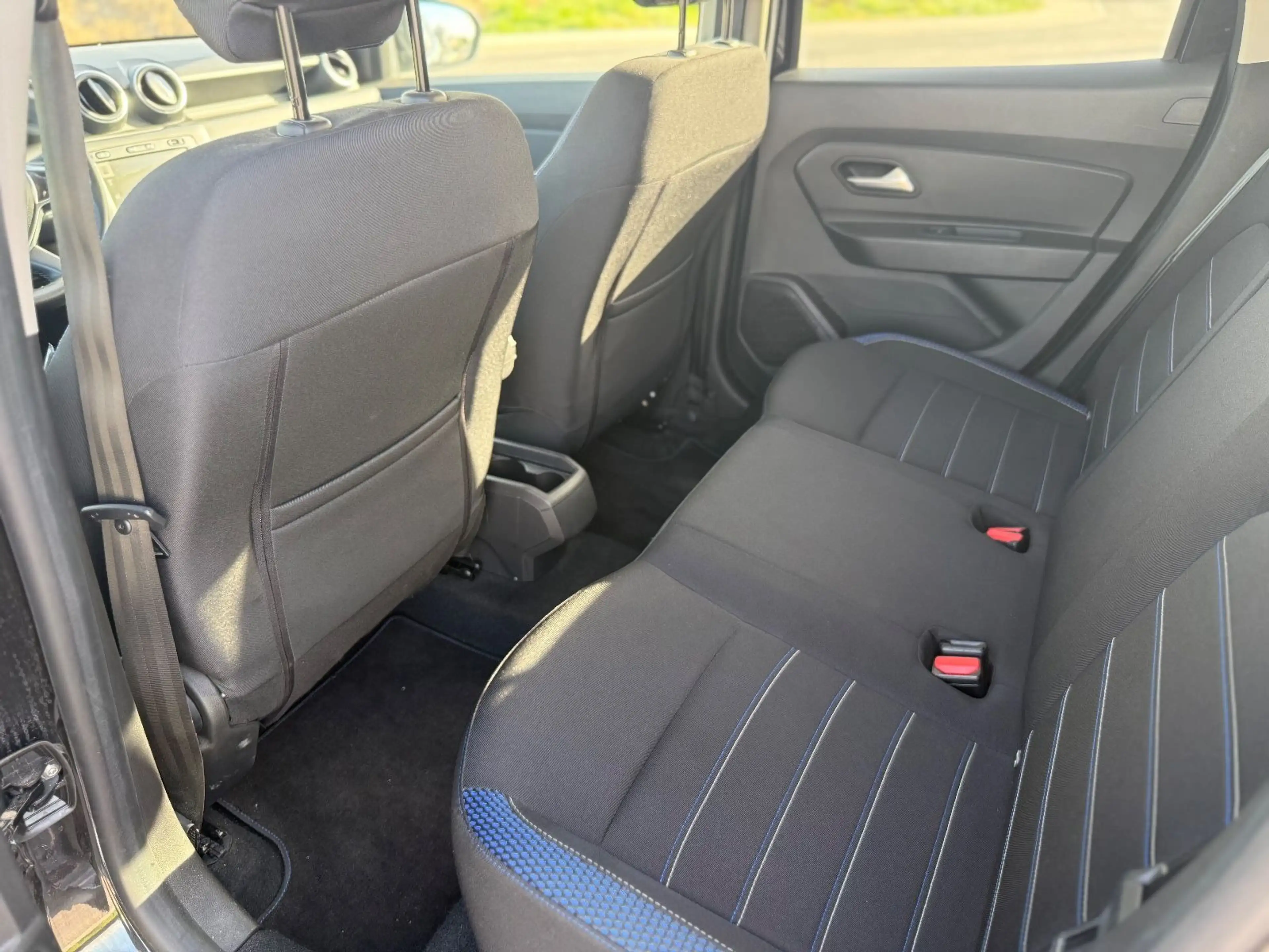 Dacia Duster II Celebration / 360°-Kamera / Navi — photo 13