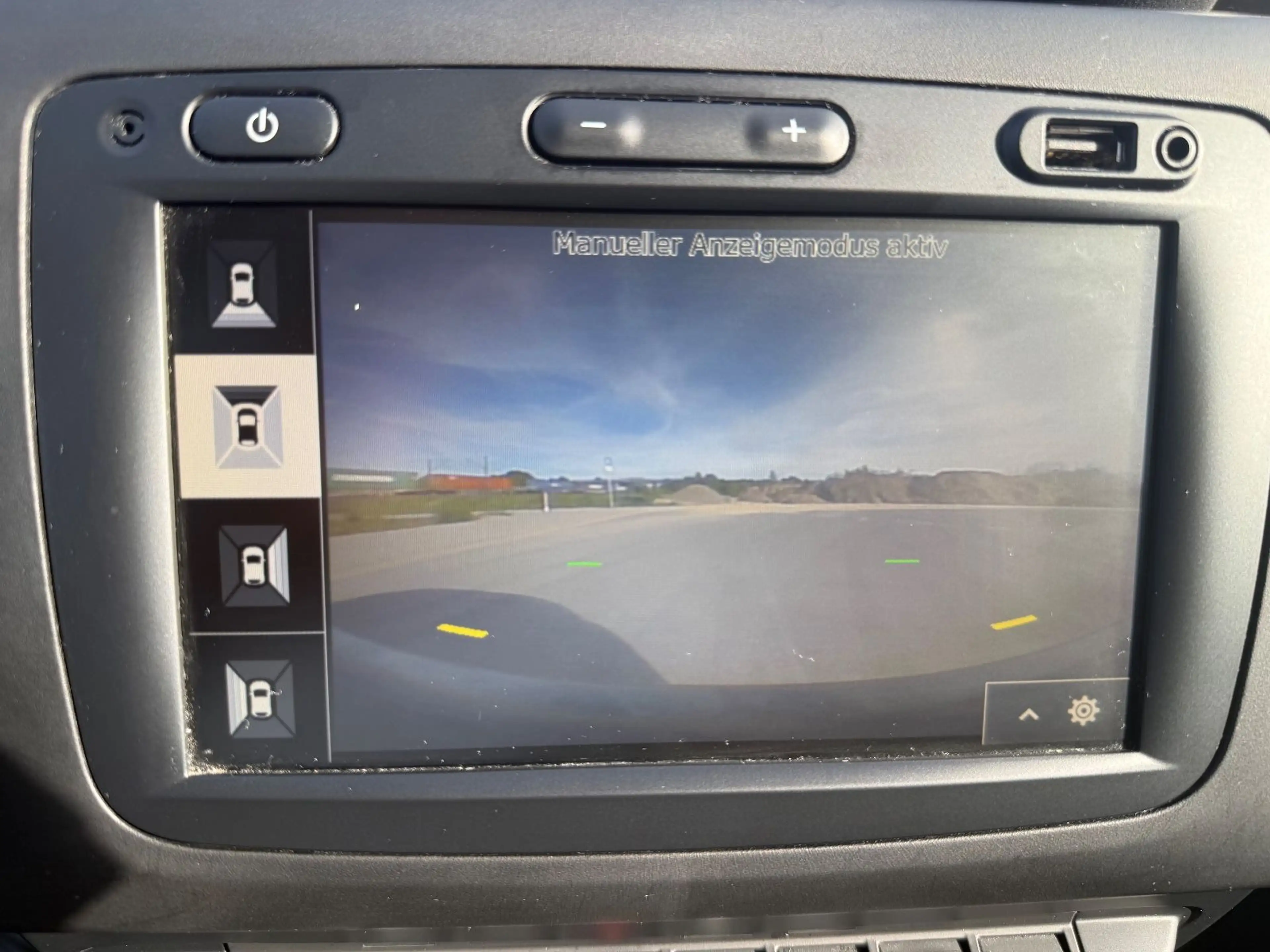 Dacia Duster II Celebration / 360°-Kamera / Navi — photo 7