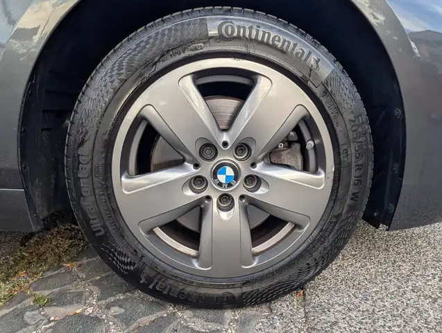 BMW 1 Series view 17