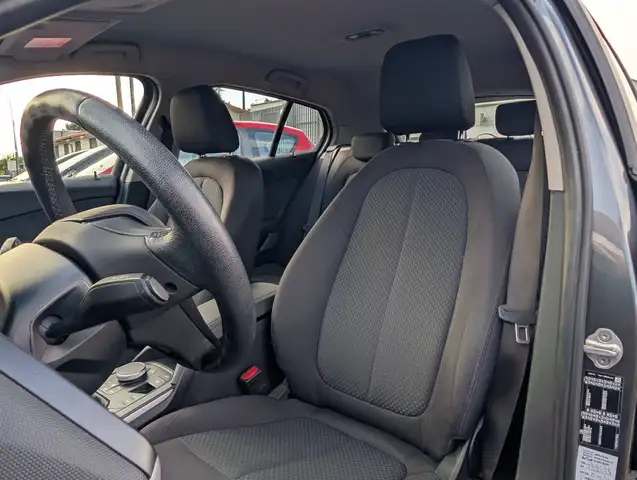 BMW 1 Series view 10