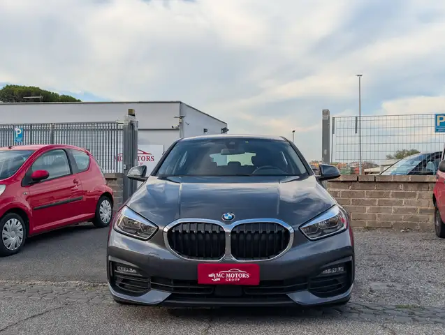 BMW 1 Series view 7
