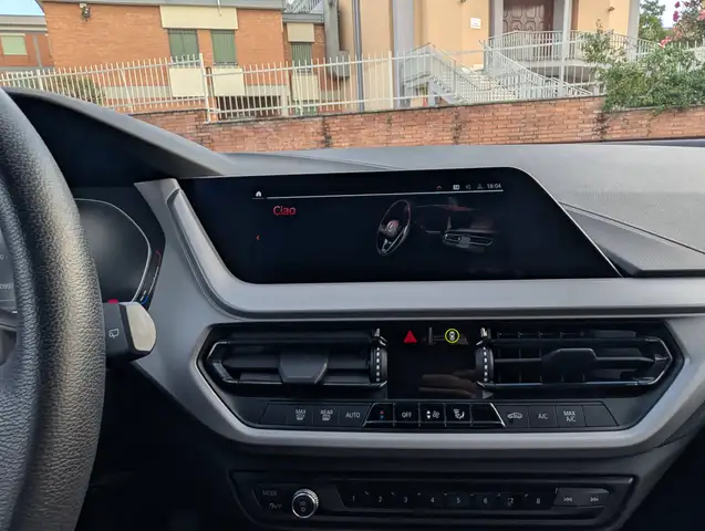 BMW 1 Series view 14