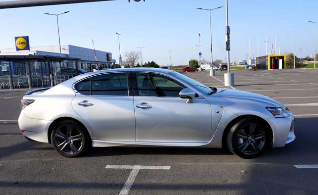 Imagine Lexus GS 300 GS 300h