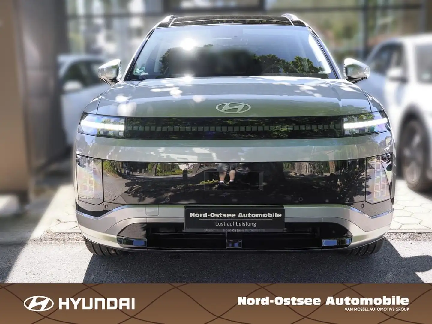 Hyundai IONIQ 9 6-Sitzer UNIQ Panoramadach Relax-Paket Gris - 2