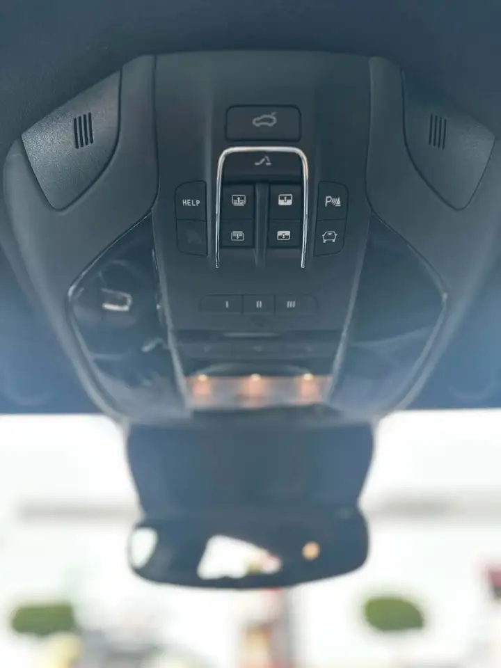 Maserati Levante 2022 — фото 11
