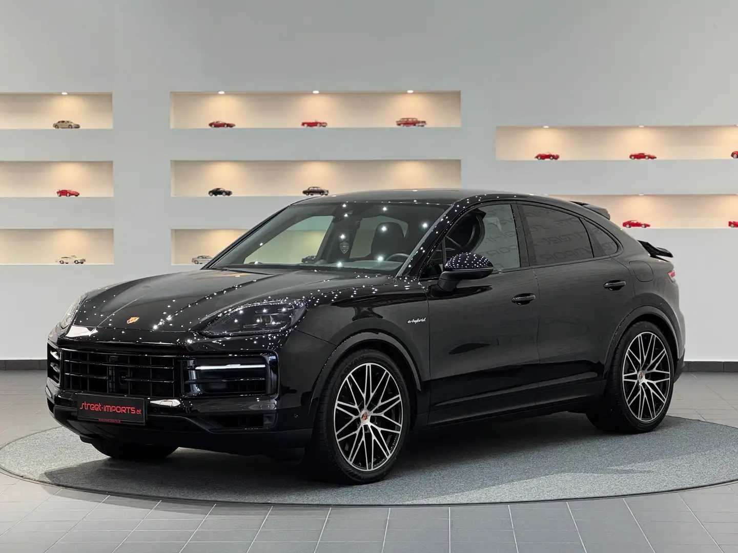 Porsche Cayenne Coupe III *22Zoll*AdaptiveSportsitze*SoftClose* Schwarz - 1