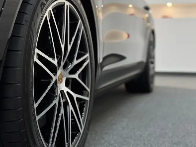 Porsche Cayenne Coupe III *22Zoll*AdaptiveSportsitze*SoftClose* Ansicht 10