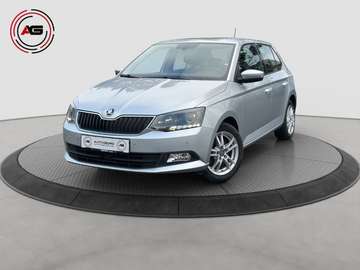 1.4 TDI NAVI CARPLAY TEMP PDC SITZHEIZUNG