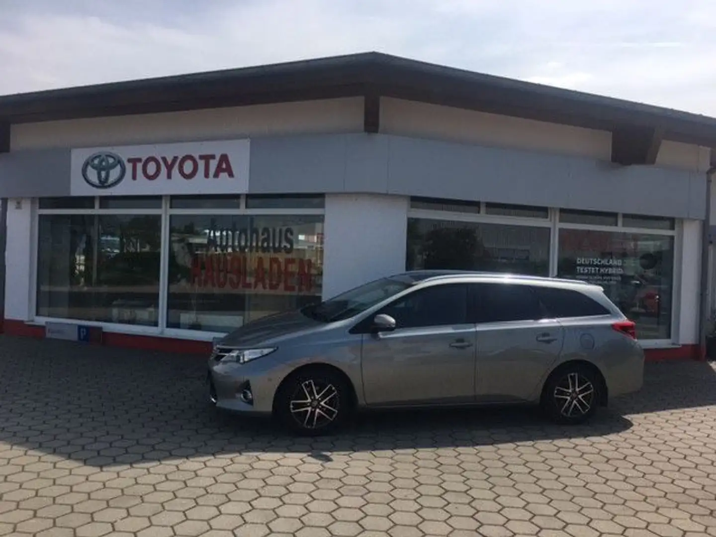 Toyota Auris Touring Sports Edition Silber - 1